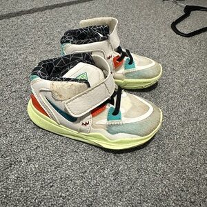 Nike Infinity Toodler High Top Sneakers